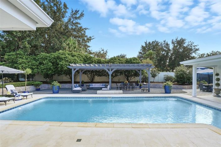 Image No.2-3 Bed House for sale