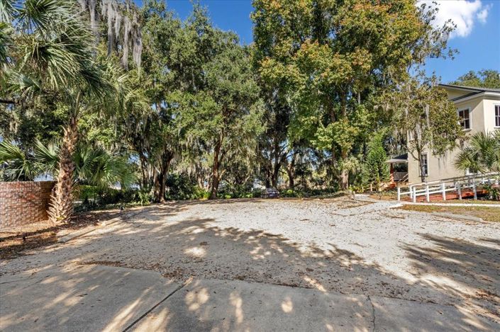 Image No.16-6 Bed House for sale