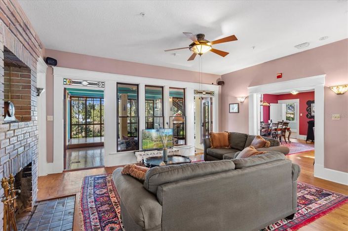 Image No.23-6 Bed House for sale