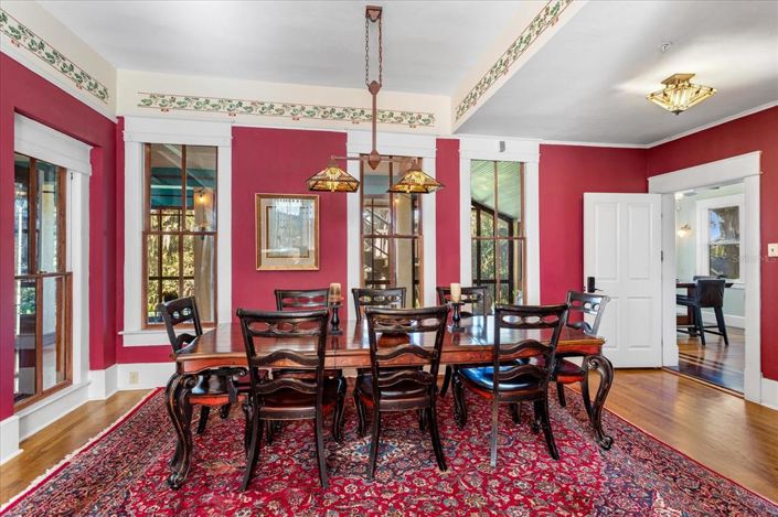 Image No.28-6 Bed House for sale