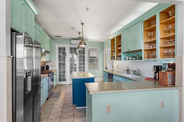 Image No.32-6 Bed House for sale