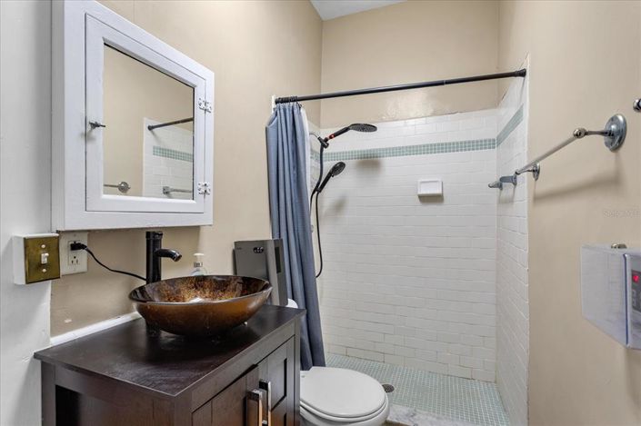 Image No.44-6 Bed House for sale