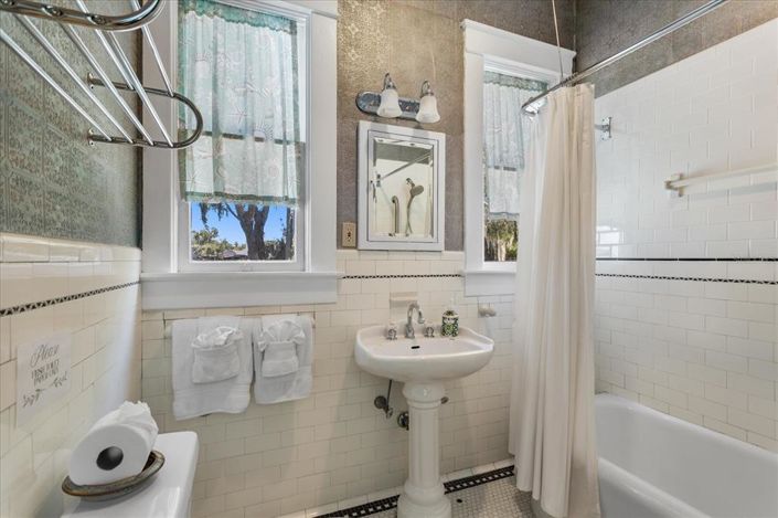 Image No.50-6 Bed House for sale