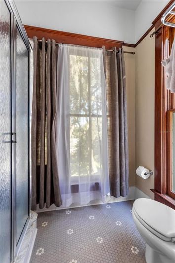 Image No.54-6 Bed House for sale