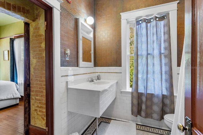 Image No.59-6 Bed House for sale