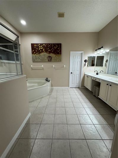 Image No.21-5 Bed House for sale