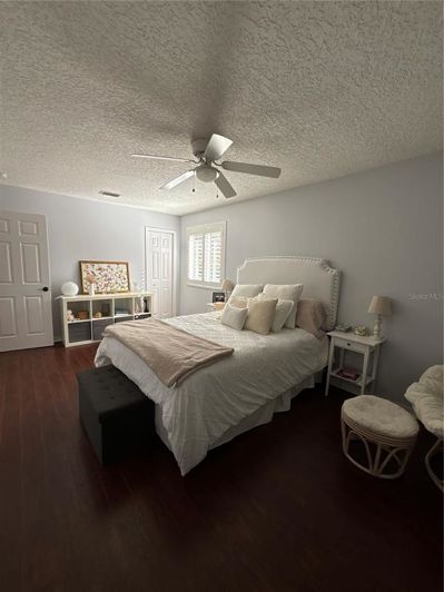 Image No.22-5 Bed House for sale