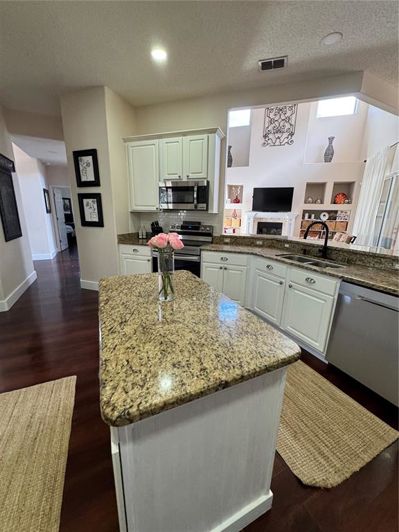 Image No.5-5 Bed House for sale