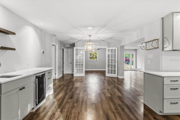 Image No.10-4 Bed House for sale