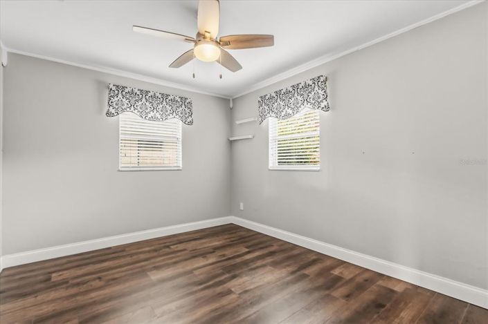 Image No.19-4 Bed House for sale