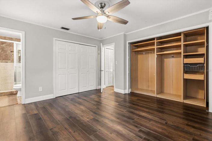 Image No.22-4 Bed House for sale