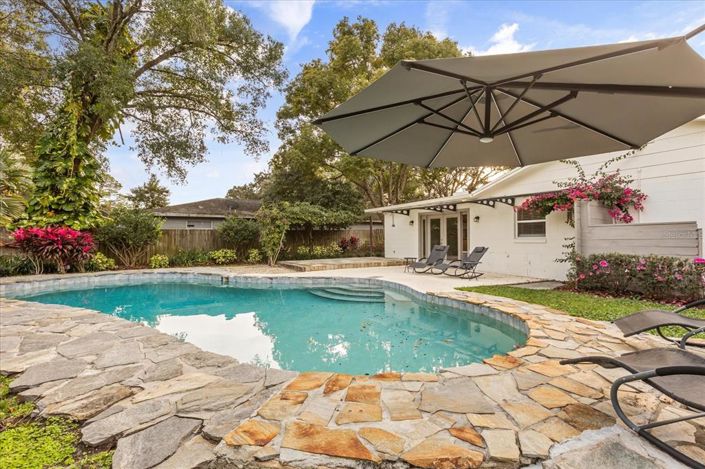 Image No.26-4 Bed House for sale