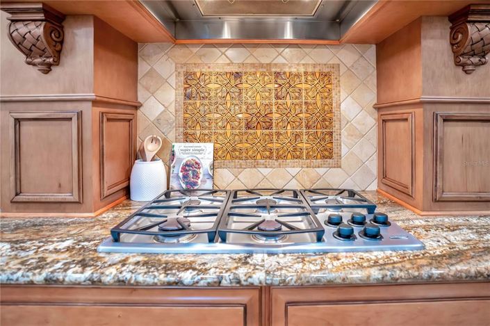 Image No.16-4 Bed House for sale