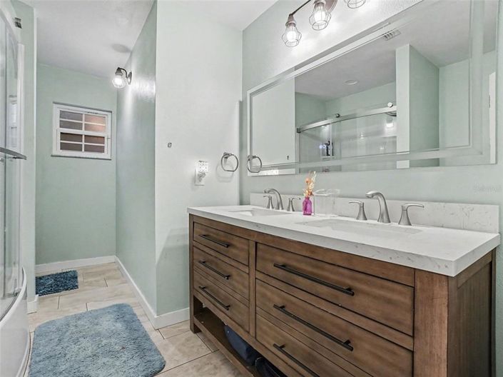 Image No.13-4 Bed House for sale