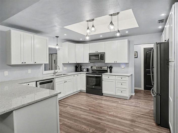 Image No.2-4 Bed House for sale