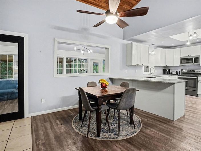 Image No.3-4 Bed House for sale