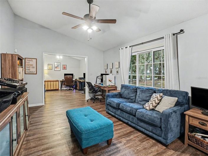 Image No.5-4 Bed House for sale