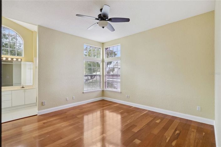 Image No.23-3 Bed House for sale