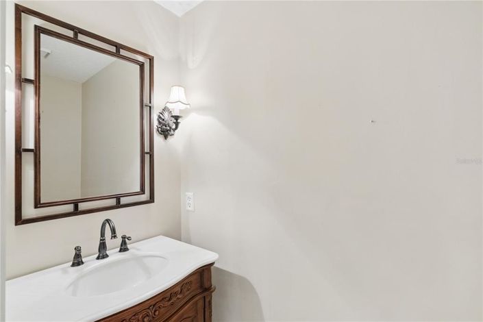 Image No.27-3 Bed House for sale