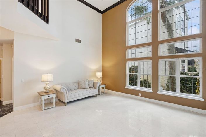 Image No.6-3 Bed House for sale