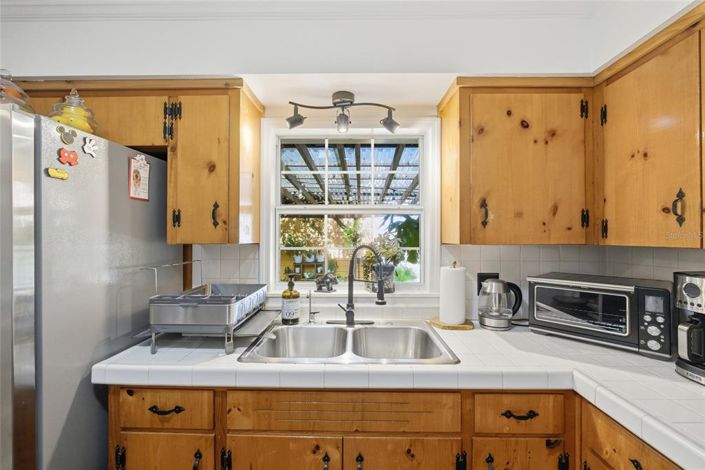 Image No.12-5 Bed House for sale