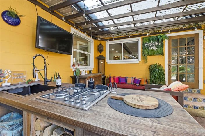 Image No.30-5 Bed House for sale