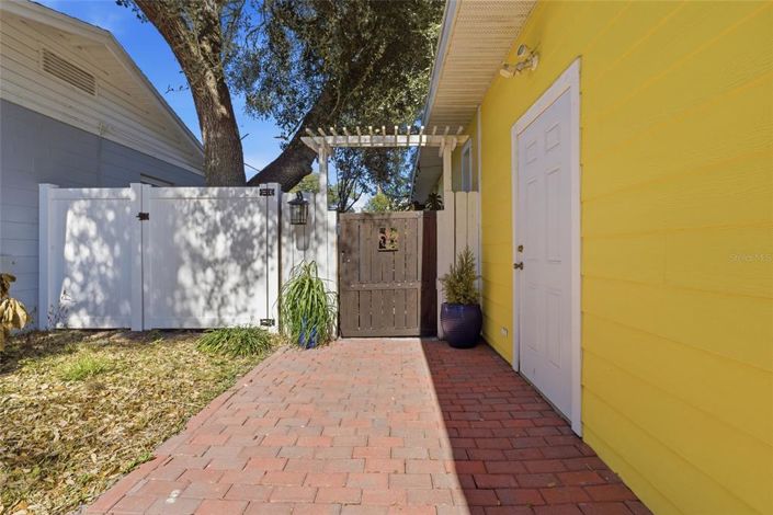 Image No.35-5 Bed House for sale