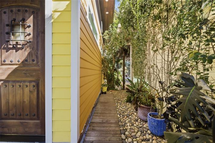 Image No.38-5 Bed House for sale