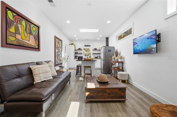 Image No.40-5 Bed House for sale