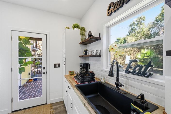 Image No.47-5 Bed House for sale