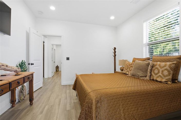 Image No.55-5 Bed House for sale