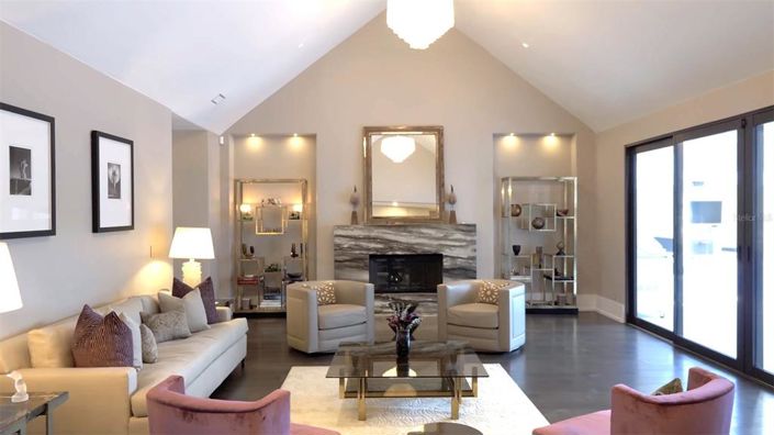 Image No.21-5 Bed House for sale