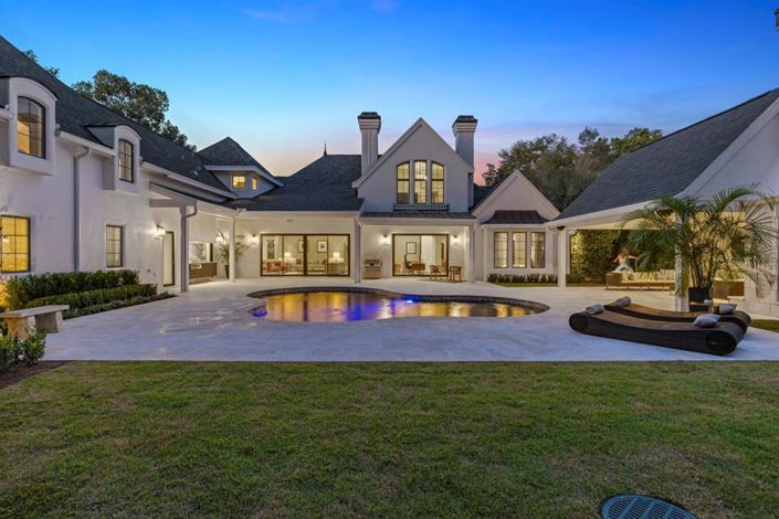 Image No.8-5 Bed House for sale