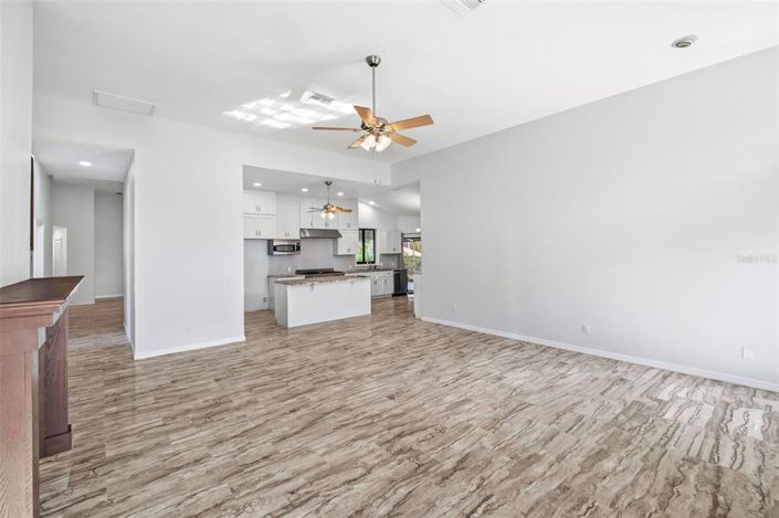 Image No.12-4 Bed House for sale