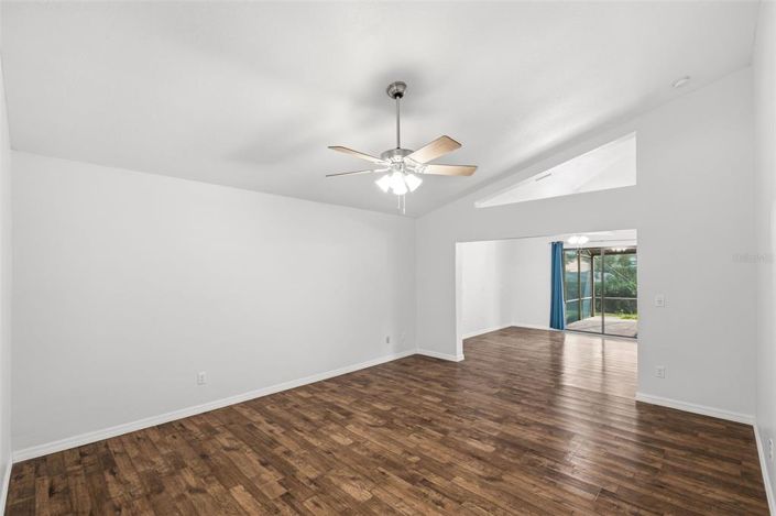 Image No.18-4 Bed House for sale