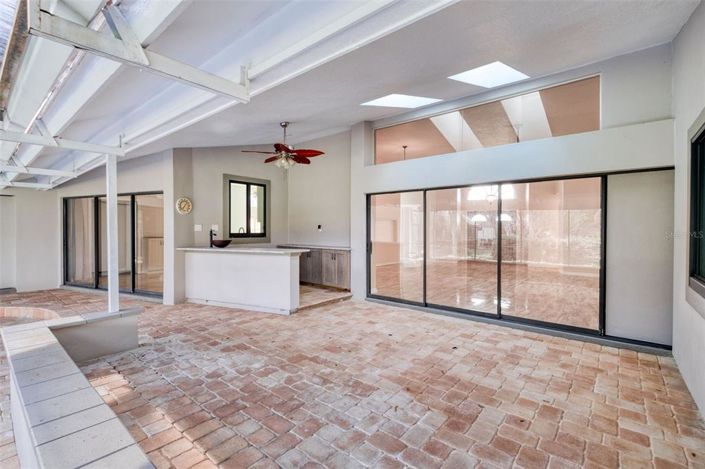 Image No.42-4 Bed House for sale