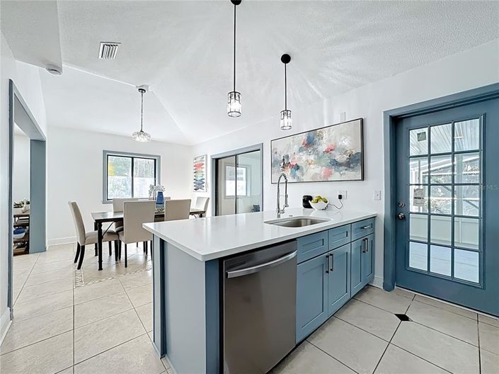 Image No.5-Maison de 4 chambres à vendre à Saint John