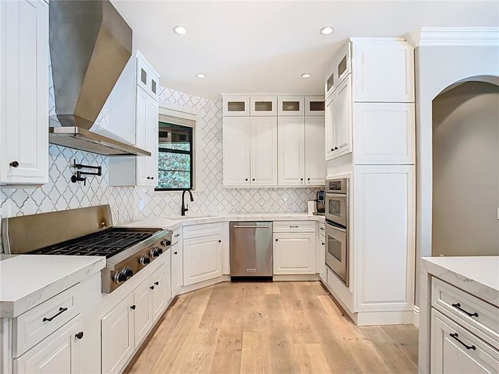 Image No.27-4 Bed House for sale