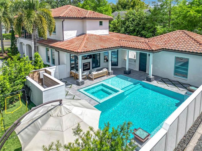 Image No.3-4 Bed House for sale