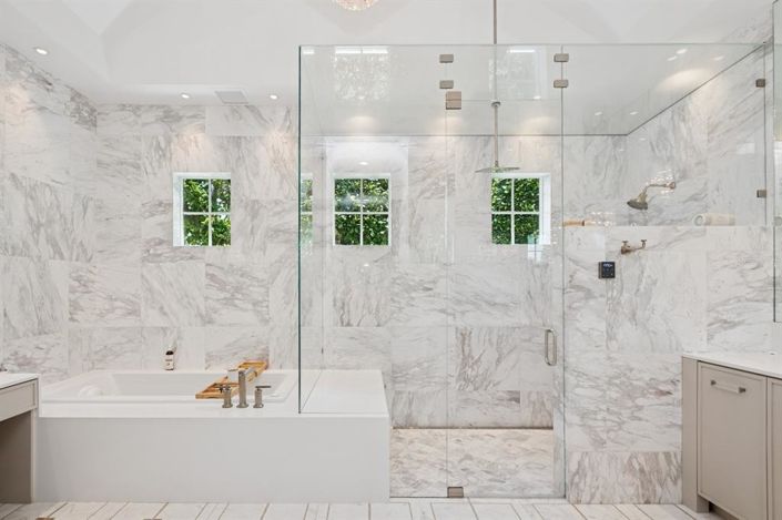 Image No.16-5 Bed House for sale