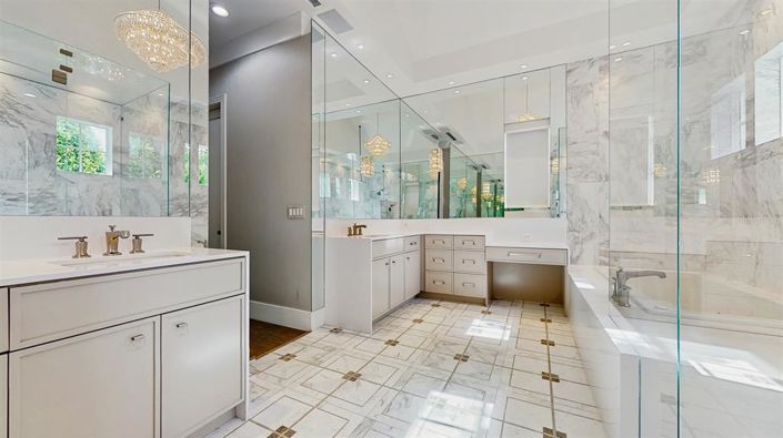 Image No.19-5 Bed House for sale