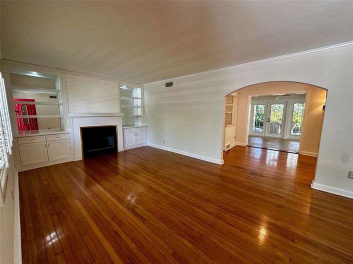 Image No.5-3 Bed House for sale