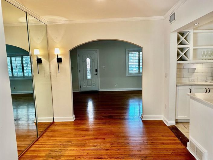 Image No.8-3 Bed House for sale