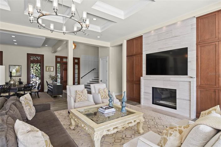 Image No.17-5 Bed House for sale