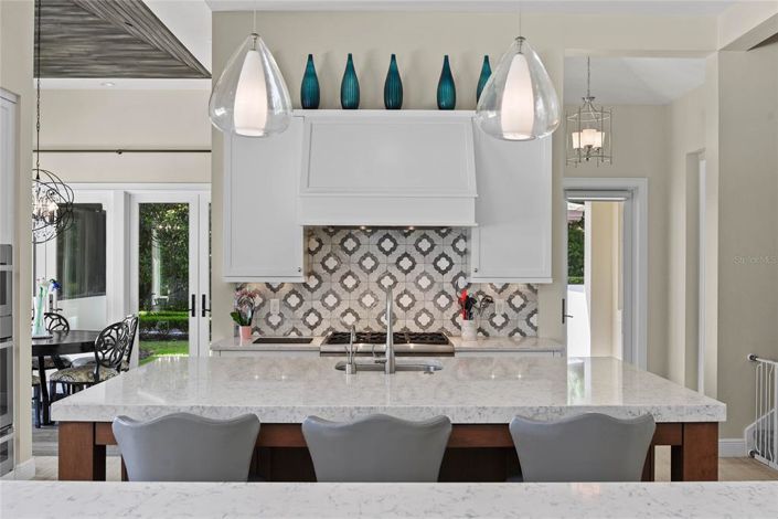 Image No.20-5 Bed House for sale