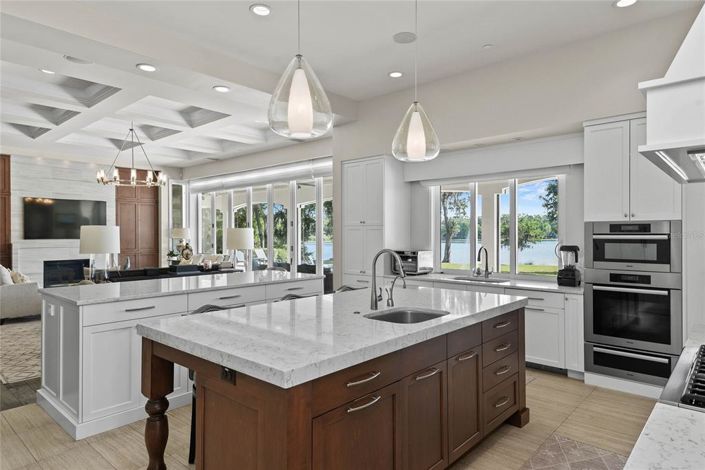 Image No.21-5 Bed House for sale