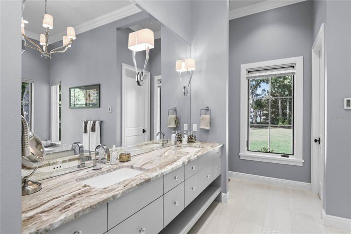 Image No.33-5 Bed House for sale