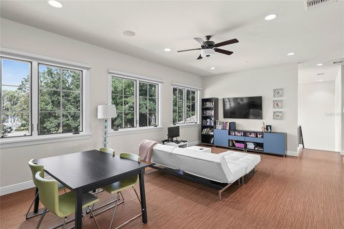 Image No.39-5 Bed House for sale