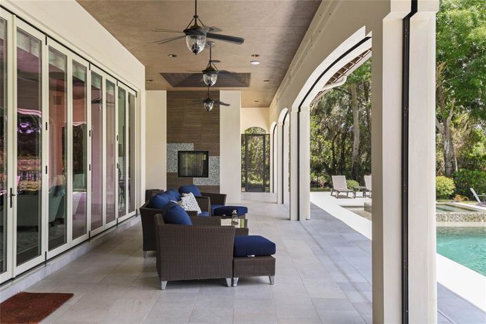 Image No.56-5 Bed House for sale