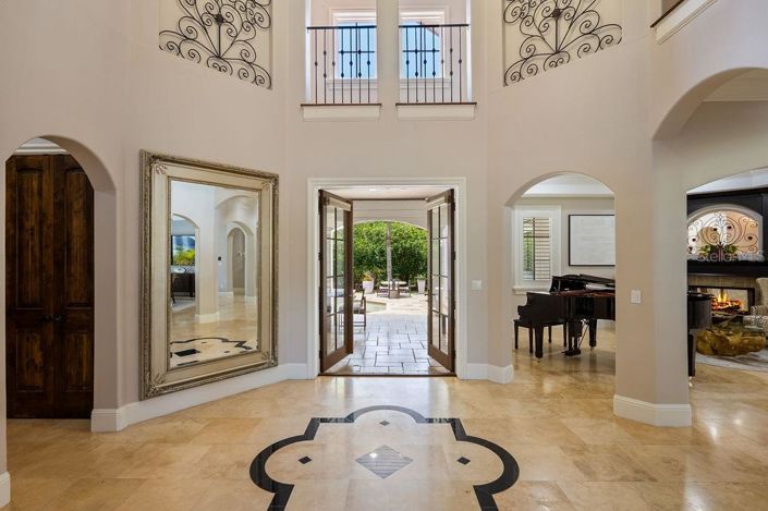 Image No.12-5 Bed House for sale